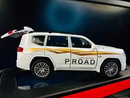 1:32 Scale Land Cruiser V8 Off Road Diecast Car Model PREMIUM